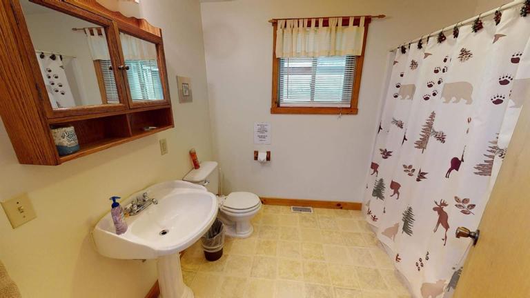 Red Oak Cabin - Hocking Hills Red Oak Cabin - Hocking Hills