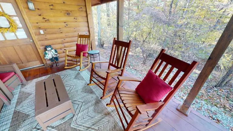 Redbud Cabin Hocking Hills