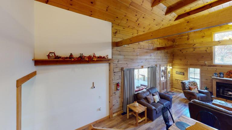 Redbud Cabin Hocking Hills